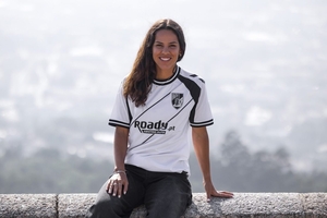 Sporting empresta Samara Lino ao Vitória SC