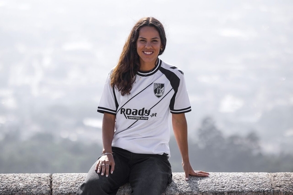 Sporting empresta Samara Lino ao Vitória SC