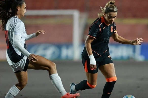 Corinthians get the better of Mixto