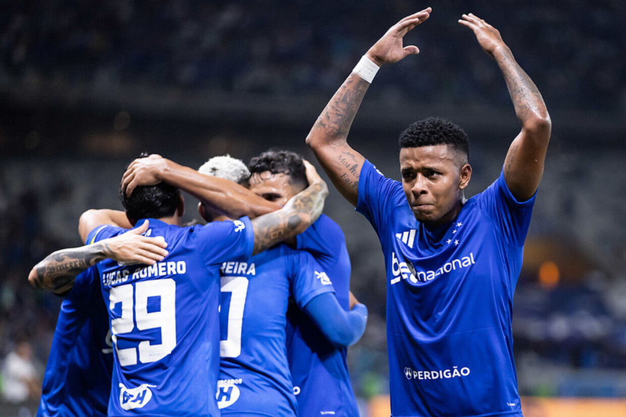 Cruzeiro de Artur Jorge vence o Grémio de Luís Castro no Brasileirão Cruzeiro de Artur Jorge vence o Grémio de Luís Castro no Brasileirão
