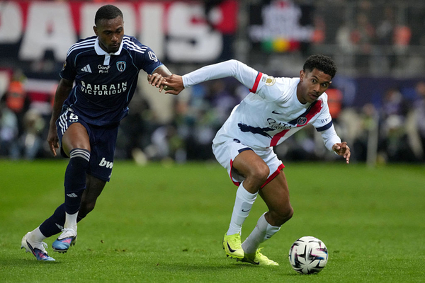 Paris FC vence dérbi com golo no último minuto