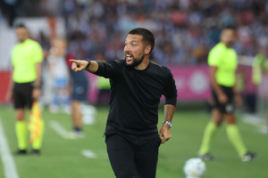 Farioli desvaloriza derrota: «Os jogadores têm muitos quilómetros nas pernas»
