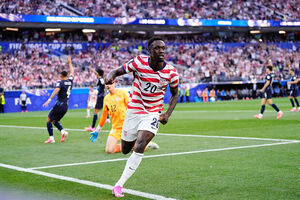 Paraguay stumble to defeat against USA