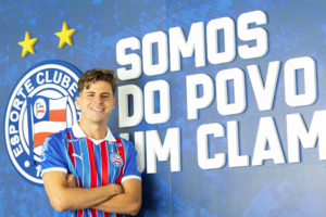 Foi formado no Atleti, jogou no Farense e agora segue para o Brasileirão