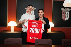 SC Braga reforça defesa com Sergio Barcia