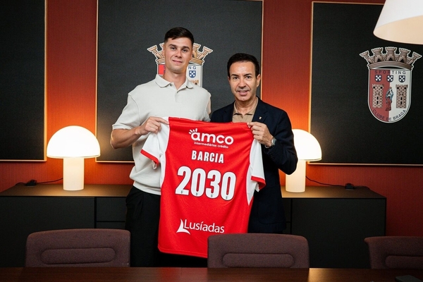SC Braga reforça defesa com Sergio Barcia