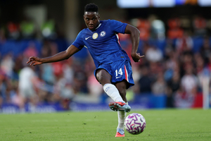 Chelsea vence teste com golo de português 