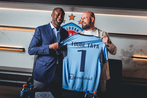 Yaya Touré começa carreira de treinador principal na Eslováquia