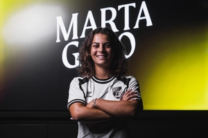 Marta Gago renova com o Vitória SC