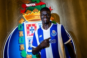 FC Porto oficializa promessa senegalesa para o ataque