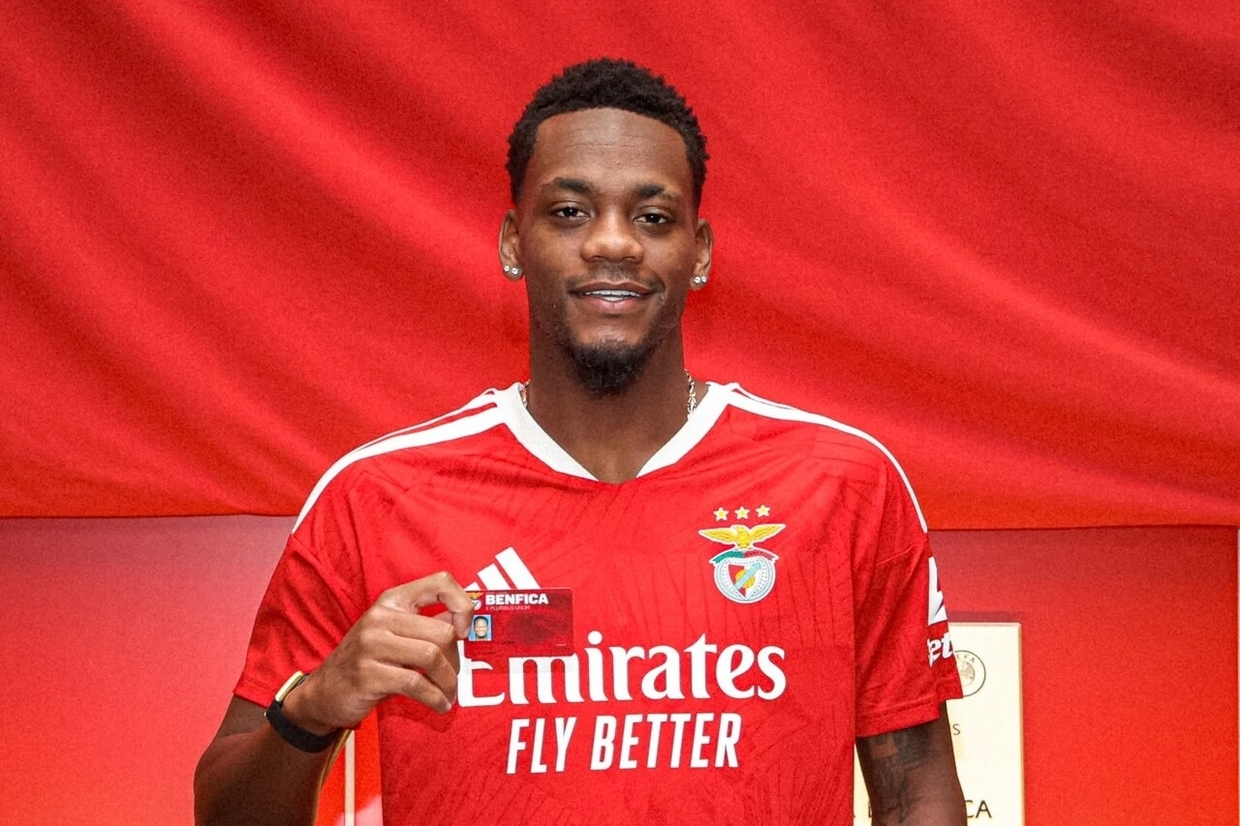 Jhon Durán oficializado como reforço do Benfica
