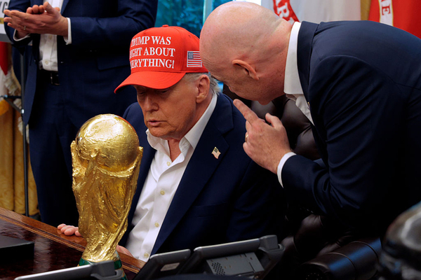 Infantino desvaloriza caso Balogun e problemas com vistos nos EUA: «Não repararam nos mi...