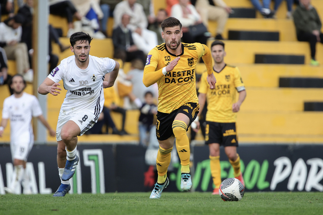 Lusitânia de Lourosa e AD Sanjoanense terminam fase regular com empate Lusitânia de Lourosa e AD Sanjoanense terminam fase regular com empate
