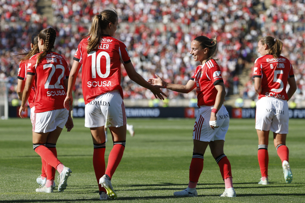 Benfica anuncia programa de pré-época com duelo diante do London City Lionesses de Alexi...