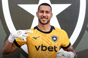 Gabriel Batista deixa Santa Clara e reforça Botafogo