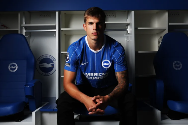 Brighton bate recorde de transferências por central do Tottenham