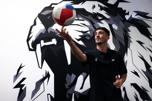 Líbero argentino prolonga ligação ao Sporting