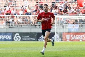 Samaris regressa ao Benfica para treinar os sub-16