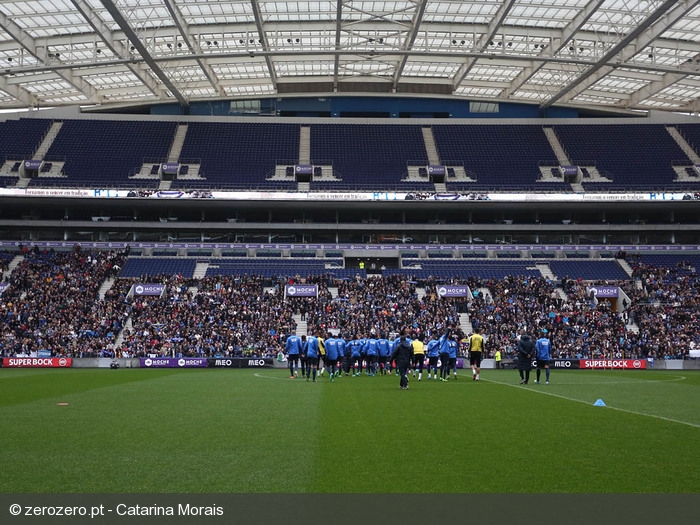 Brahimi, o Garrincha do Dragão Brahimi, o Garrincha do Dragão