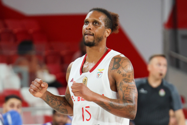 Fim de uma era: Benfica despede-se de Betinho Gomes