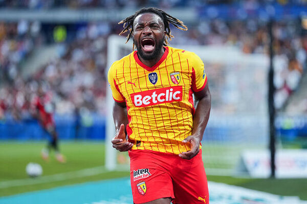 Lens beat Nice and win the competition