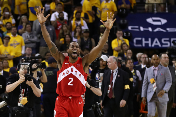 Kawhi Leonard trocado pelos Clippers e de regresso aos Raptors