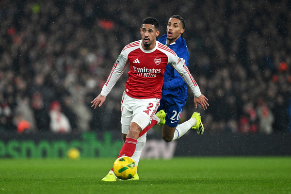 Arsenal confirma «longo período de reabilitação» para Saliba