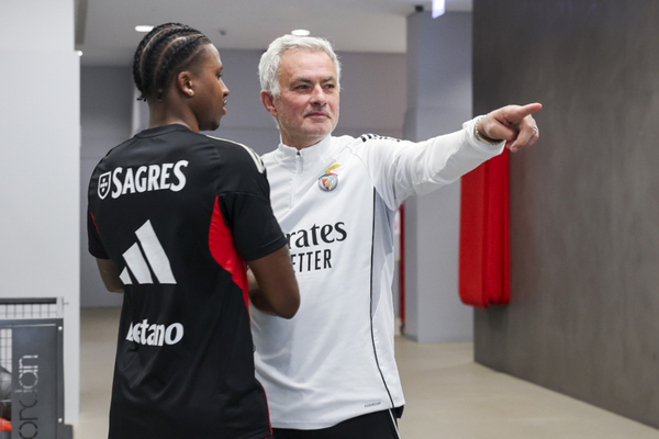 Sidny Cabral lembra história com Mourinho: «Um dia chegou ao pé de mim e disse ´Estive...