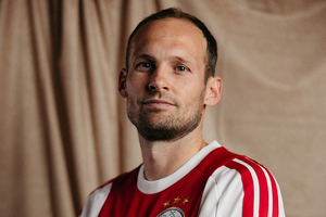 Terceira passagem confirmada: Daley Blind regressa ao Ajax
