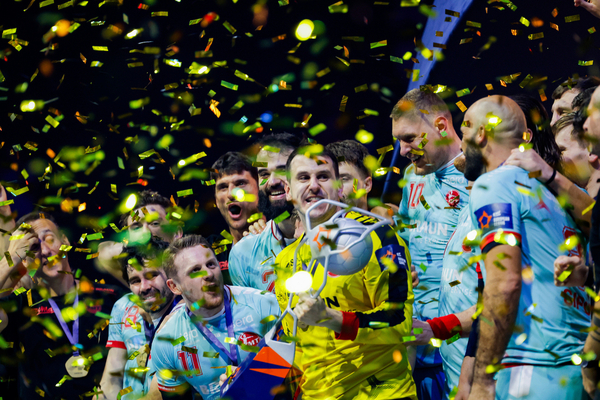 MT Melsungen de Alexandre Cavalcanti sobe ao topo do andebol europeu ao vencer EHF EL