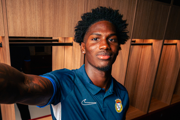 Vivaldo Semedo cedido pelo Watford ao FC Alverca por uma temporada