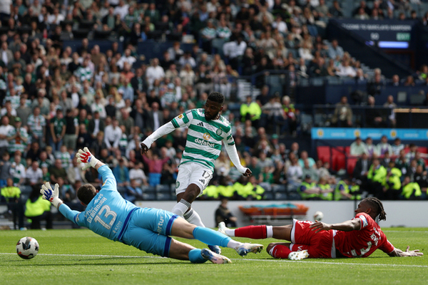 Celtic beat Dunfermline and win the Scottish FA Cup