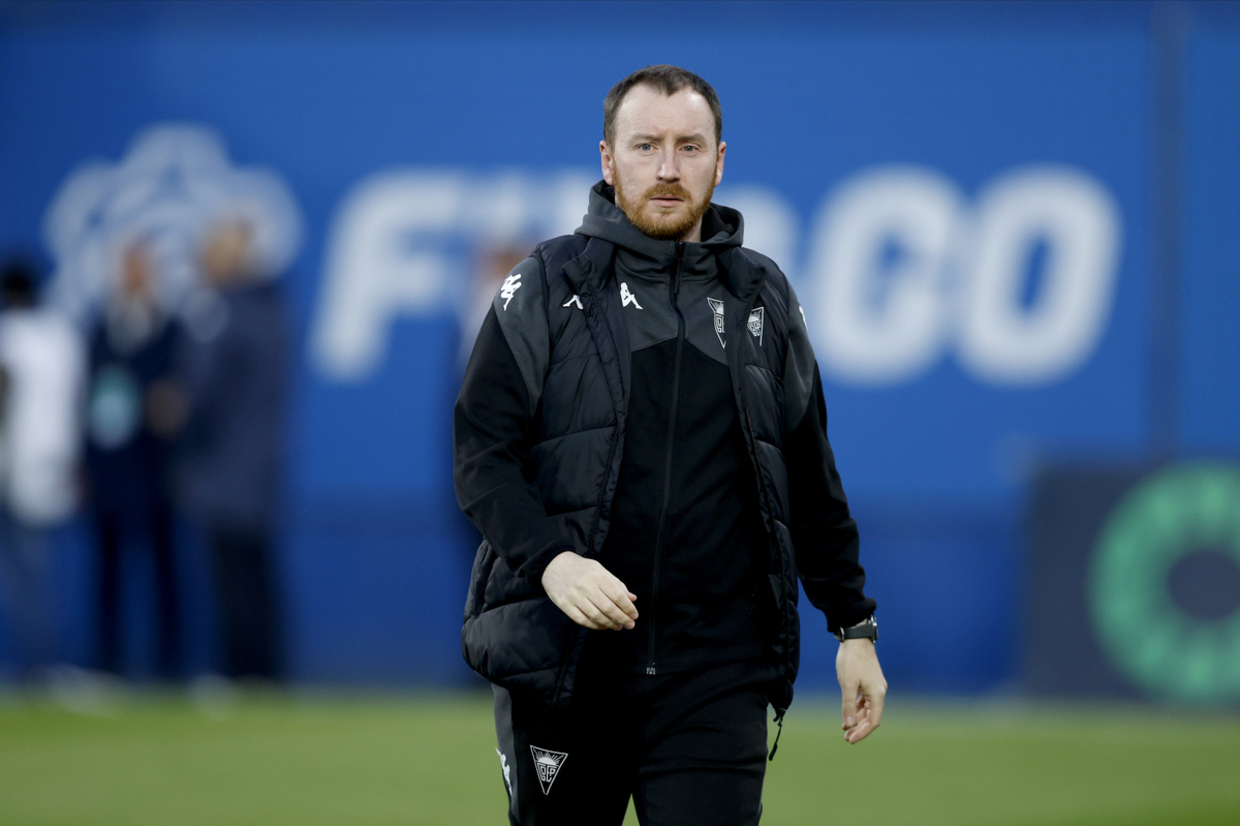 Já é oficial: Ian Cathro deixa Estoril para assumir histórico emblema francês