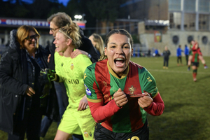 Ternana aciona opção de compra de Cintia Martins